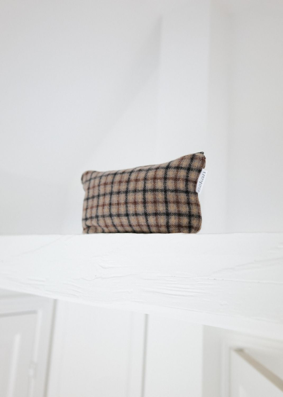 Wool toilet bag - Brown check